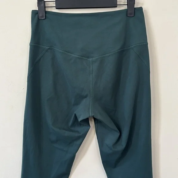 Girlfriend Collective Terrace Compressive High-Rise Capri Legging Size Medium - Picture 7 of 9